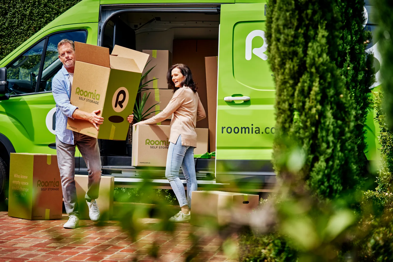 Roomia Storage Solutions — Brand launch campaign