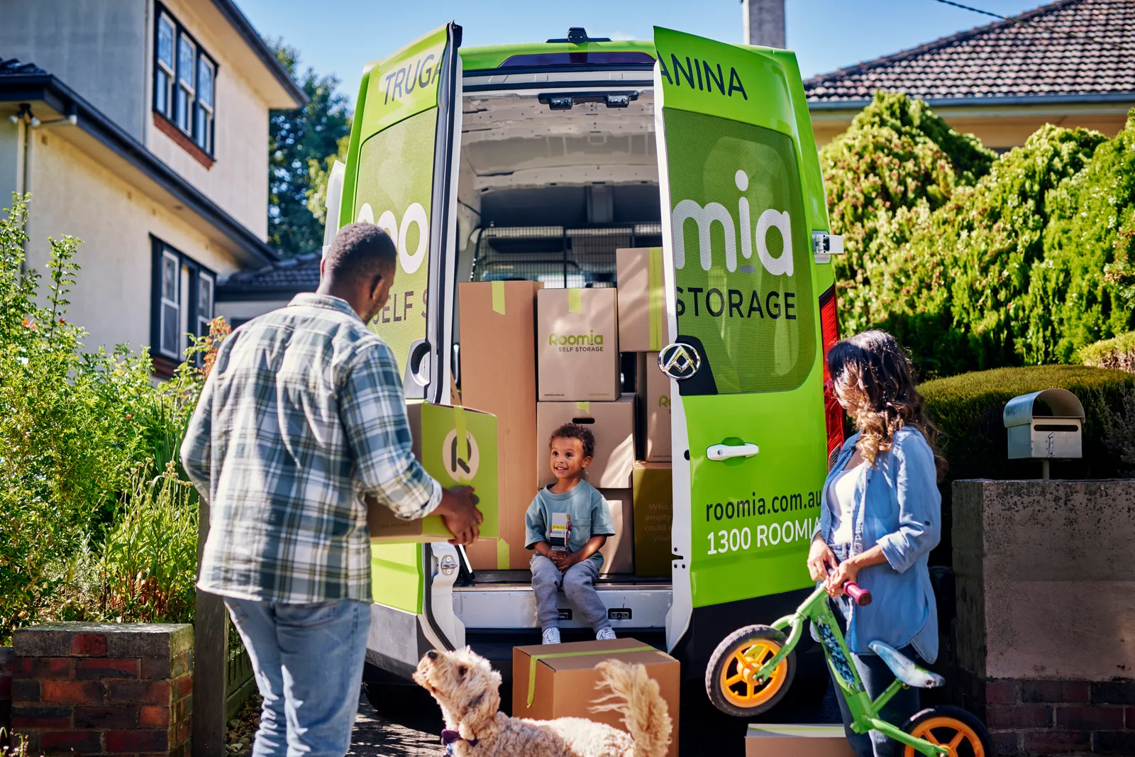 Roomia Storage Solutions campaign creative